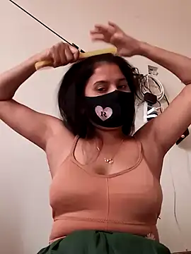 Snapshot of Cute_Nipa chatting on February 13, 7:03 am Cute Nipa online show from February 13, 7:03 am