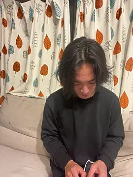 Snapshot of Katakuriko-Denpun chatting on December 20, 1:29 pm Katakuriko-Denpun online show from December 20, 1:29 pm