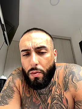 Snapshot of alito998 chatting on December 18, 7:09 pm alito998 online show from December 18, 7:09 pm