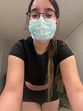 Snapshot of jAsMinE678 chatting on December 12, 4:04 am jAsMinE678 online show from December 12, 4:04 am