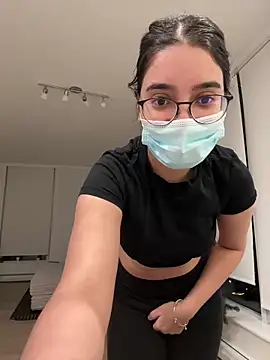 Snapshot of jAsMinE678 chatting on January 22, 2:04 am jAsMinE678 online show from January 22, 2:04 am