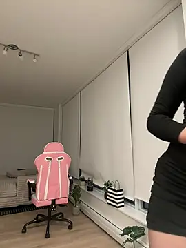 Snapshot of jAsMinE678 chatting on January 29, 1:37 am jAsMinE678 online show from January 29, 1:37 am