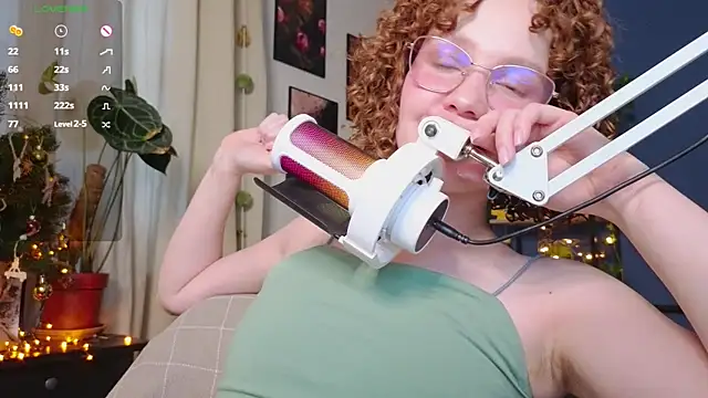 Snapshot of _lightmyfire chatting on December 29, 12:34 pm  lightmyfire online show from December 29, 12:34 pm