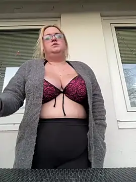 sweetsandy231 online show from February 16, 4:42 pm
