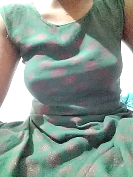 rituporna2004 online show from January 18, 2:37 am