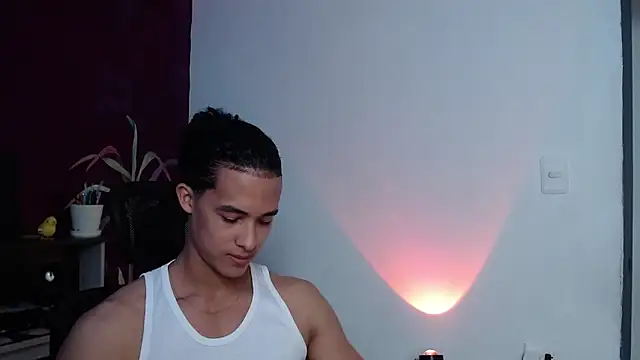 Snapshot of alejo_x3 chatting on March 9, 5:39 pm alejo x3 online show from March 9, 5:39 pm