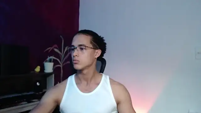 Snapshot of alejo_x3 chatting on March 9, 9:14 pm alejo x3 online show from March 9, 9:14 pm