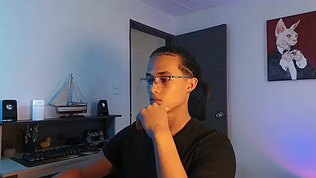 Snapshot of alejo_x3 chatting on October 29, 9:05 pm alejo x3 online show from October 29, 9:05 pm