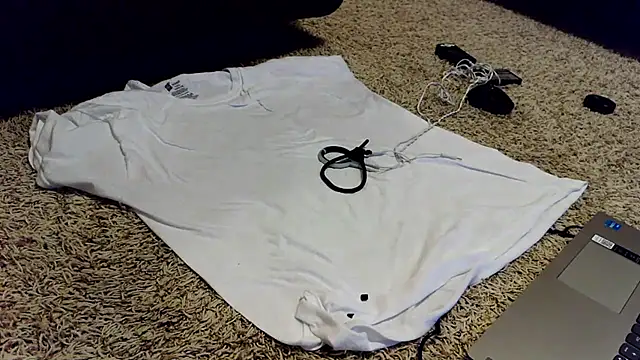 Snapshot of femgui69 chatting on December 3, 9:46 pm femgui69 online show from December 3, 9:46 pm