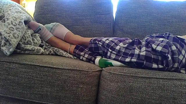 Snapshot of femgui69 chatting on December 16, 2:55 pm femgui69 online show from December 16, 2:55 pm