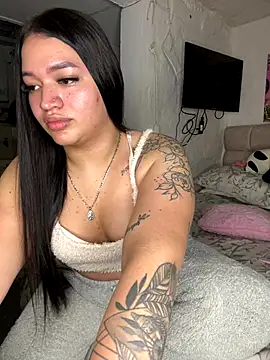 Snapshot of GemaGranadoss chatting on November 15, 3:04 am GemaGranadoss online show from November 15, 3:04 am