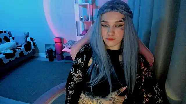 Ledy WWWII online show from December 3, 3:33 pm