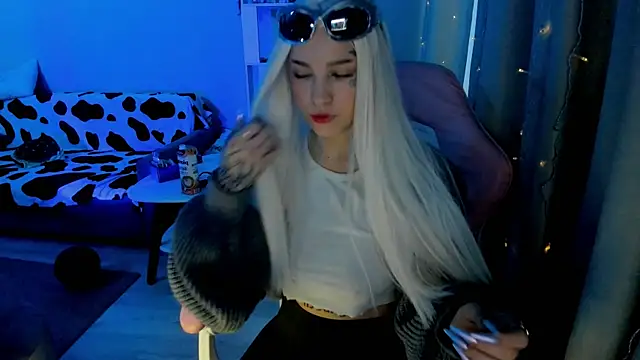 Ledy WWWII online show from January 3, 1:47 pm