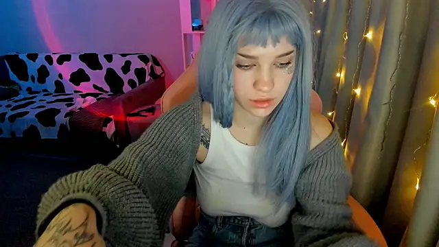 Ledy WWWII online show from January 18, 1:08 pm