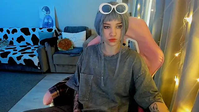 Ledy WWWII online show from January 21, 2:05 pm