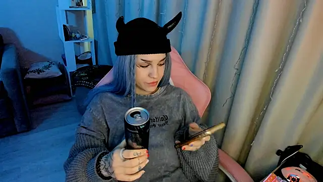 Ledy WWWII online show from January 22, 1:53 pm