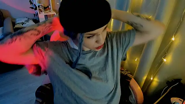 Ledy WWWII online show from January 30, 4:34 pm