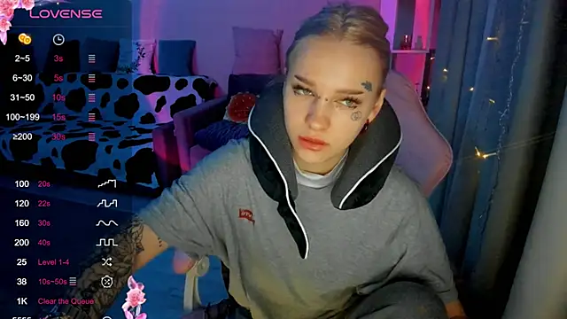 Ledy WWWII online show from February 22, 5:02 pm