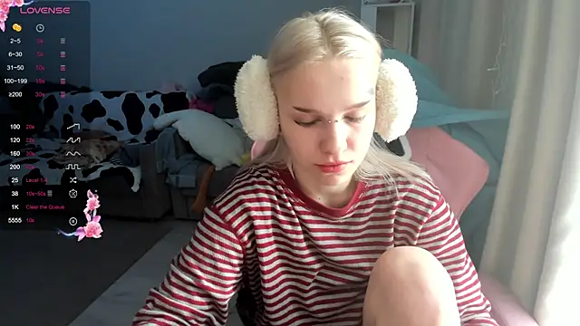 Ledy WWWII online show from March 23, 5:21 am