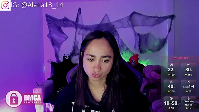 Snapshot of Alana_Pherson chatting on October 29, 7:43 am Alana Pherson online show from October 29, 7:43 am