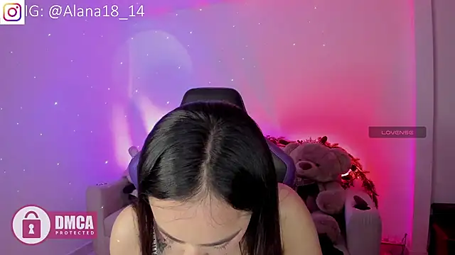 Snapshot of Alana_Pherson chatting on November 9, 2:32 am Alana Pherson online show from November 9, 2:32 am