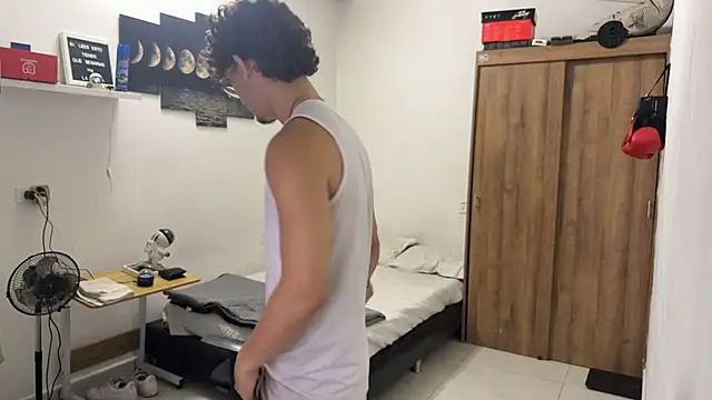 Kisan Smith online show from November 15, 2:20 am