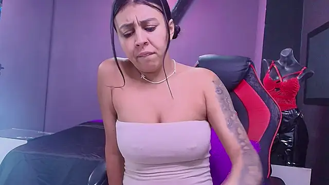 Snapshot of Juliet_Nasty chatting on February 10, 1:22 pm Juliet Nasty online show from February 10, 1:22 pm