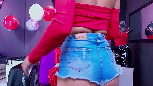 Snapshot of Juliet_Nasty chatting on February 14, 6:51 pm Juliet Nasty online show from February 14, 6:51 pm