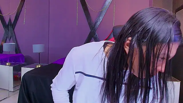 Snapshot of Juliet_Nasty chatting on March 20, 12:11 pm Juliet Nasty online show from March 20, 12:11 pm