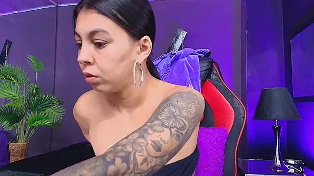 Snapshot of Juliet_Nasty chatting on September 20, 12:50 pm Juliet Nasty online show from September 20, 12:50 pm