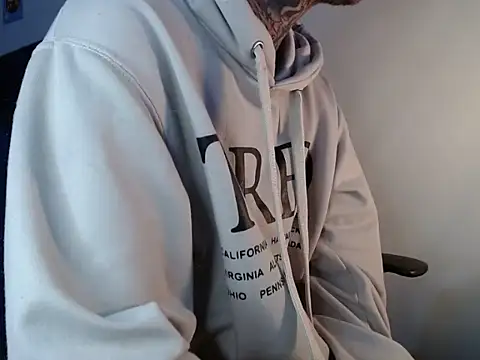 Snapshot of dannteftm chatting on October 21, 9:37 pm dannteftm online show from October 21, 9:37 pm