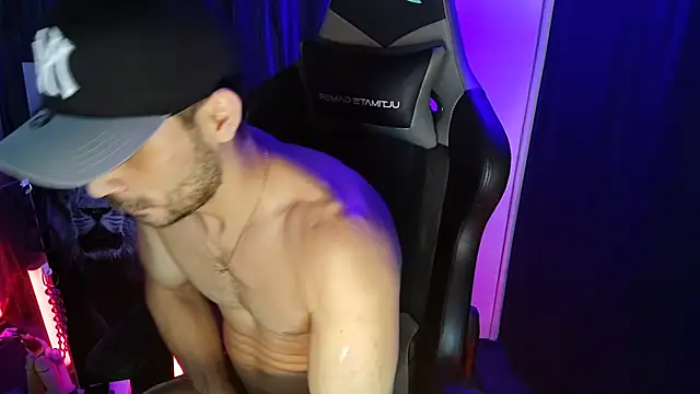 Snapshot of sexyboycolombi4 chatting on January 22, 11:45 am sexyboycolombi4 online show from January 22, 11:45 am