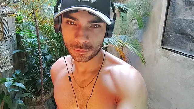 Snapshot of sexyboycolombi4 chatting on January 23, 8:13 pm sexyboycolombi4 online show from January 23, 8:13 pm