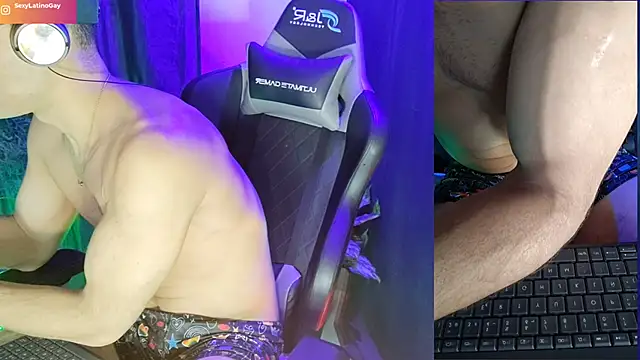 Snapshot of sexyboycolombi4 chatting on March 18, 4:26 am sexyboycolombi4 online show from March 18, 4:26 am