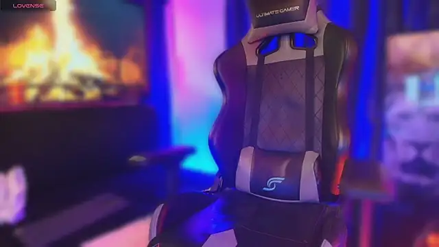 Snapshot of sexyboycolombi4 chatting on October 15, 11:05 pm sexyboycolombi4 online show from October 15, 11:05 pm