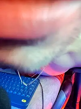 Snapshot of sexyboycolombi4 chatting on October 19, 5:30 am sexyboycolombi4 online show from October 19, 5:30 am