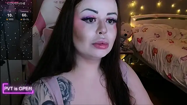 og maddison online show from December 3, 9:13 pm