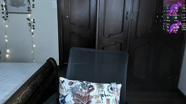 BlueBerry     online show from September 18, 9:50 pm