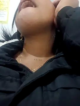 lia mariana online show from April 15, 5:25 am