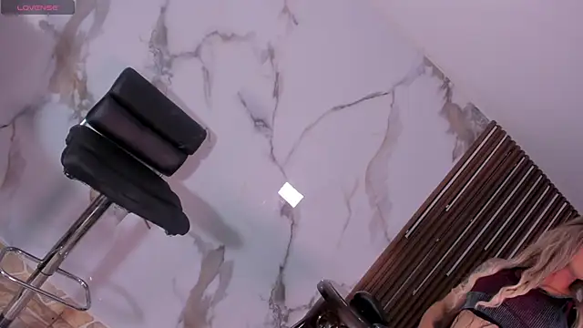 Snapshot of MissIvanna chatting on December 28, 6:17 am MissIvanna online show from December 28, 6:17 am