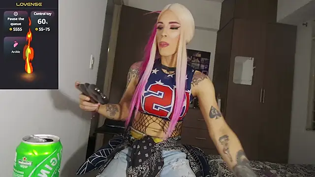 Snapshot of MissIvanna chatting on January 28, 12:47 am MissIvanna online show from January 28, 12:47 am