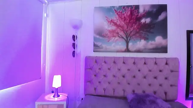 Snapshot of Julianaa_Castro_ chatting on January 10, 5:56 pm Julianaa Castro online show from January 10, 5:56 pm