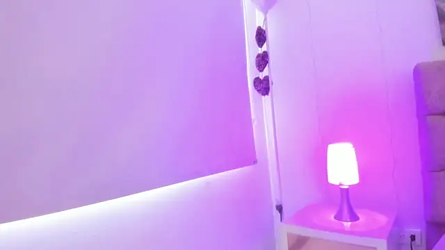 Snapshot of Julianaa_Castro_ chatting on January 21, 2:59 pm Julianaa Castro online show from January 21, 2:59 pm