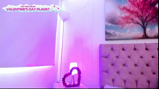 Snapshot of Julianaa_Castro_ chatting on February 10, 3:10 pm Julianaa Castro online show from February 10, 3:10 pm
