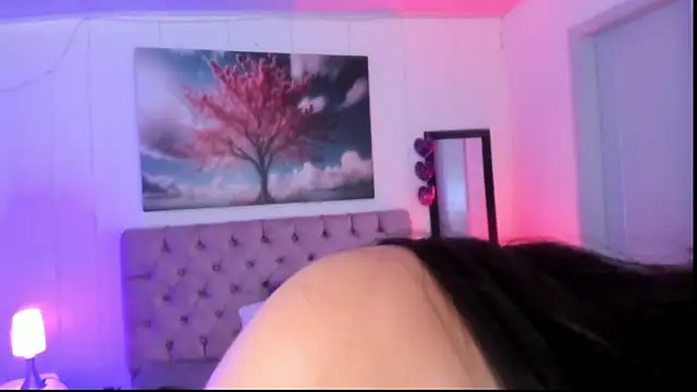 Snapshot of Julianaa_Castro_ chatting on March 1, 11:50 am Julianaa Castro online show from March 1, 11:50 am