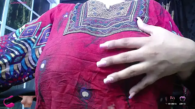 Snapshot of kalpanaaishaa chatting on September 15, 10:48 am kalpanaaishaa online show from September 15, 10:48 am
