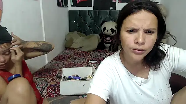 Snapshot of manzanahot9 chatting on March 4, 8:27 pm manzanahot9 online show from March 4, 8:27 pm