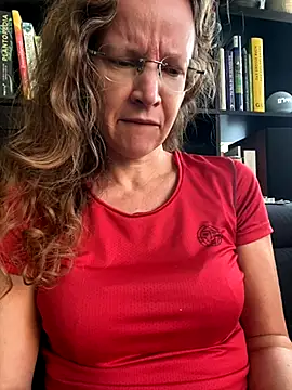 Snapshot of AnnikaRose chatting on September 30, 5:45 am AnnikaRose online show from September 30, 5:45 am