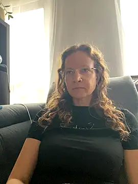 Snapshot of AnnikaRose chatting on October 27, 8:07 am AnnikaRose online show from October 27, 8:07 am