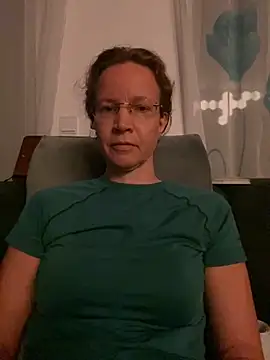 Snapshot of AnnikaRose chatting on November 17, 6:52 am AnnikaRose online show from November 17, 6:52 am